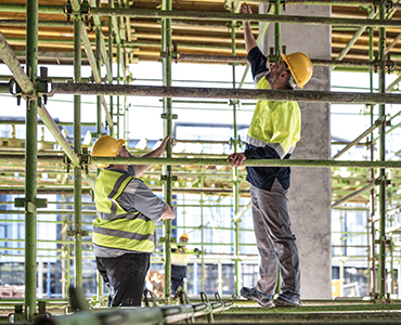 Apartment scaffolding Macclesfield – safe multi-storey access